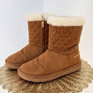 Michael Kors‎ Faux Fur Winter Boots Brown Logo Zip Ankle Size 5
